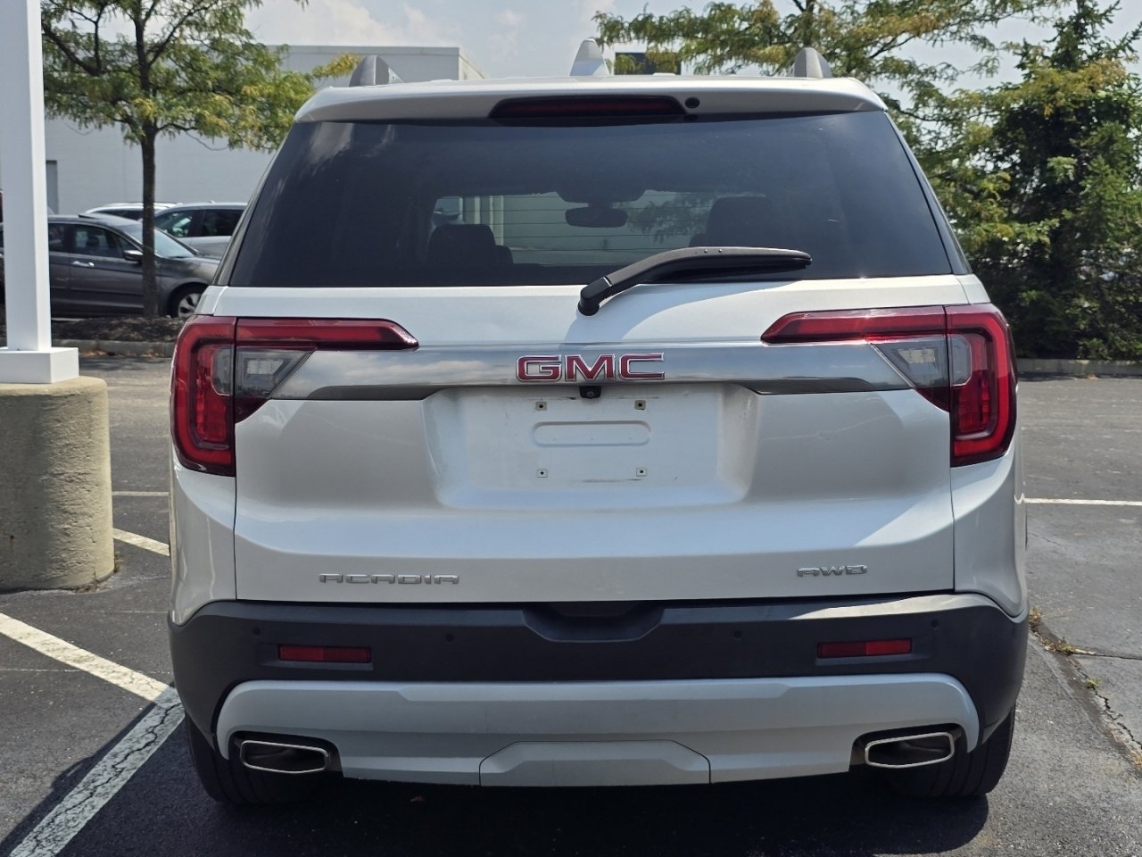 Used 2020 GMC Acadia SLT AWD/4WD image 6