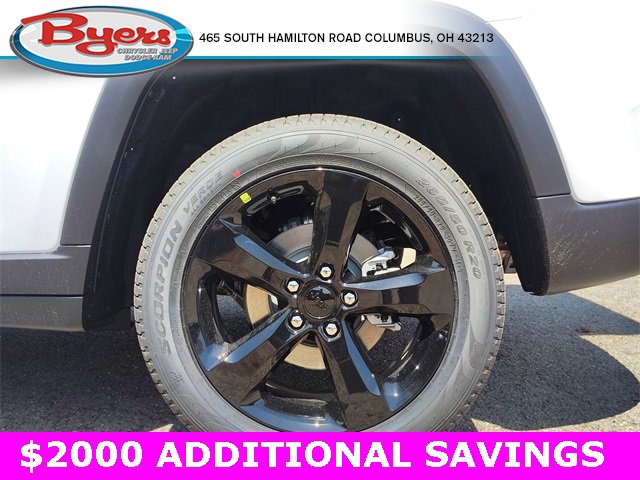 New 2025 Jeep Grand Cherokee Limited w/ Black Appearance Package image 6