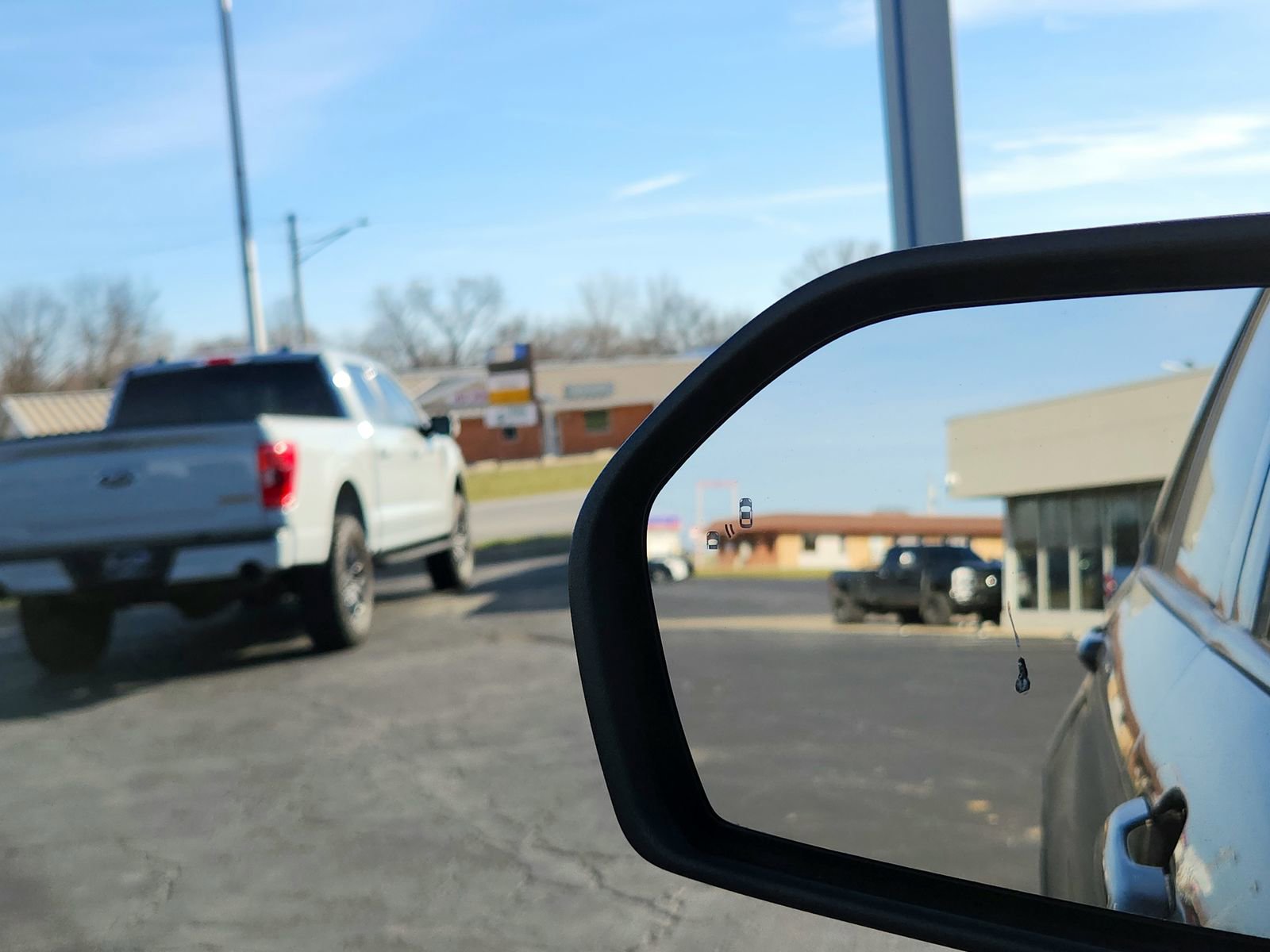 Used 2023 Ford Explorer XLT w/ Equipment Group 202A image 13