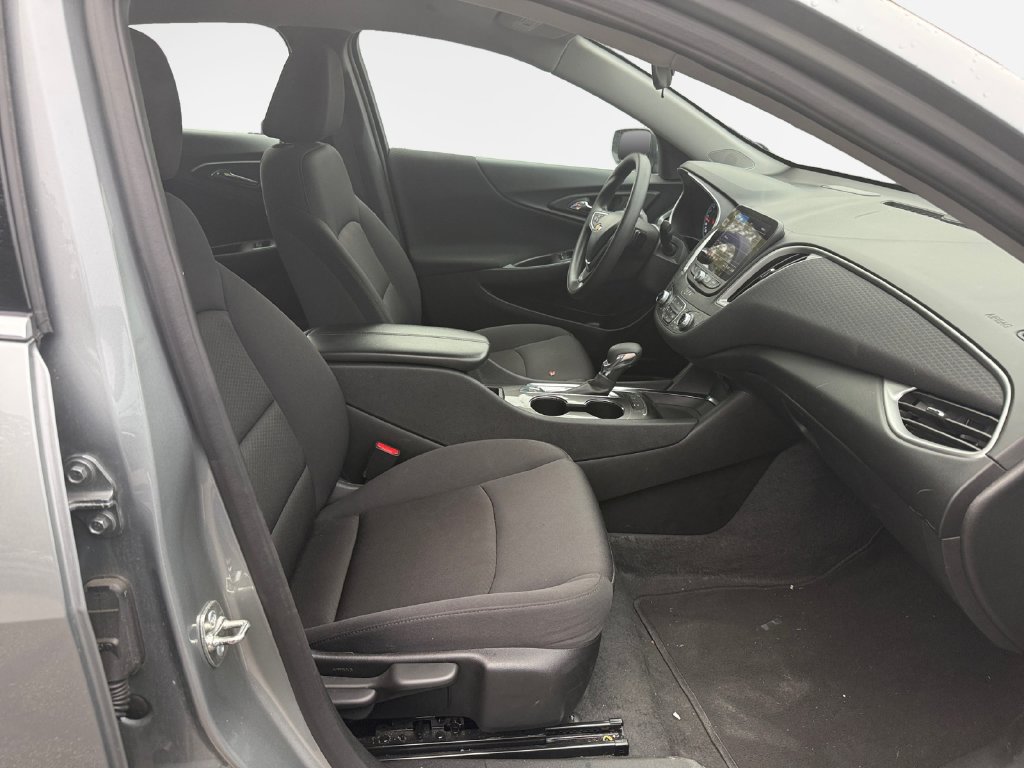 Used 2025 Chevrolet Malibu LT FWD image 25