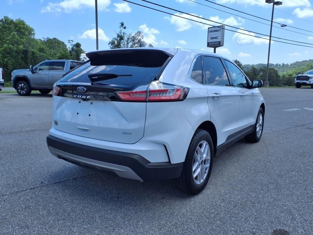 Used 2024 Ford Edge SEL image 3