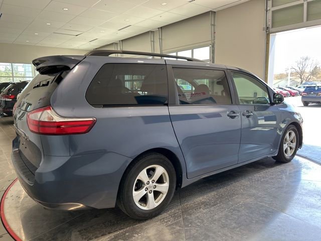 Used 2015 Toyota Sienna LE FWD image 8