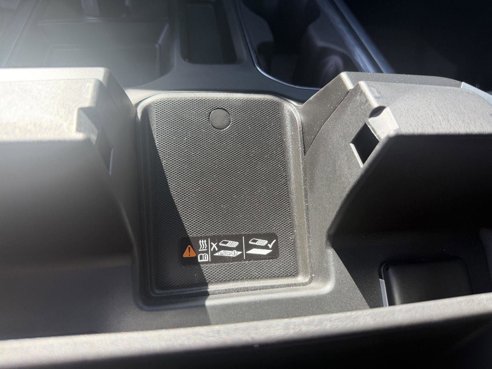 Used 2024 GMC Sierra 1500 SLT w/ SLT Premium Plus Package image 27