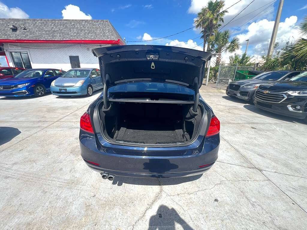Used 2015 BMW 328i xDrive Sedan AWD/4WD image 3