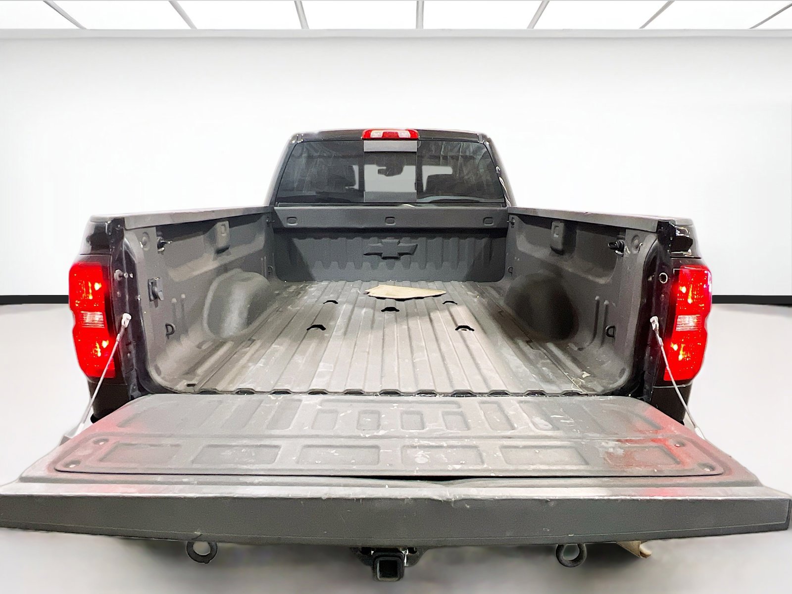 Used 2016 Chevrolet Silverado 2500 High Country w/ Duramax Plus Package AWD/4WD image 18