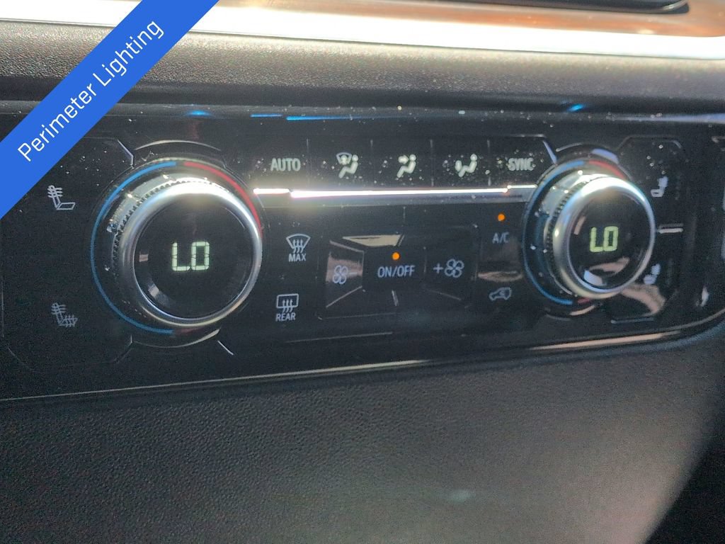 Used 2026 GMC Sierra 1500 SLT AWD/4WD image 31
