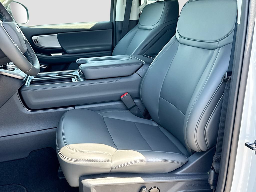 New 2026 Ford Expedition Active RWD image 19