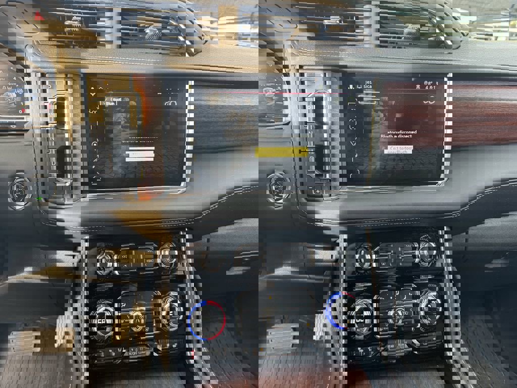 Used 2024 GMC Yukon XL Denali Ultimate image 8