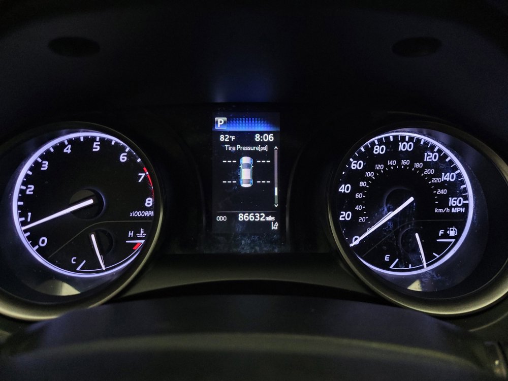 Used 2022 Toyota Camry SE FWD image 23