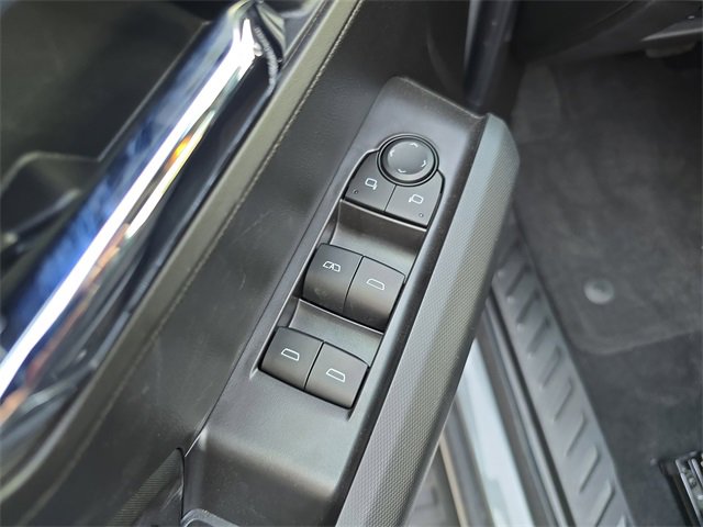 New 2025 GMC Canyon Elevation w/ Convenience Package image 17