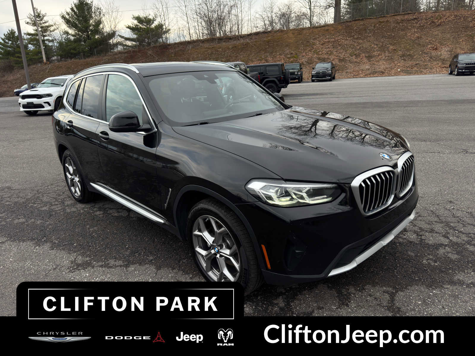 Used 2023 BMW X3 xDrive30i AWD/4WD image 3
