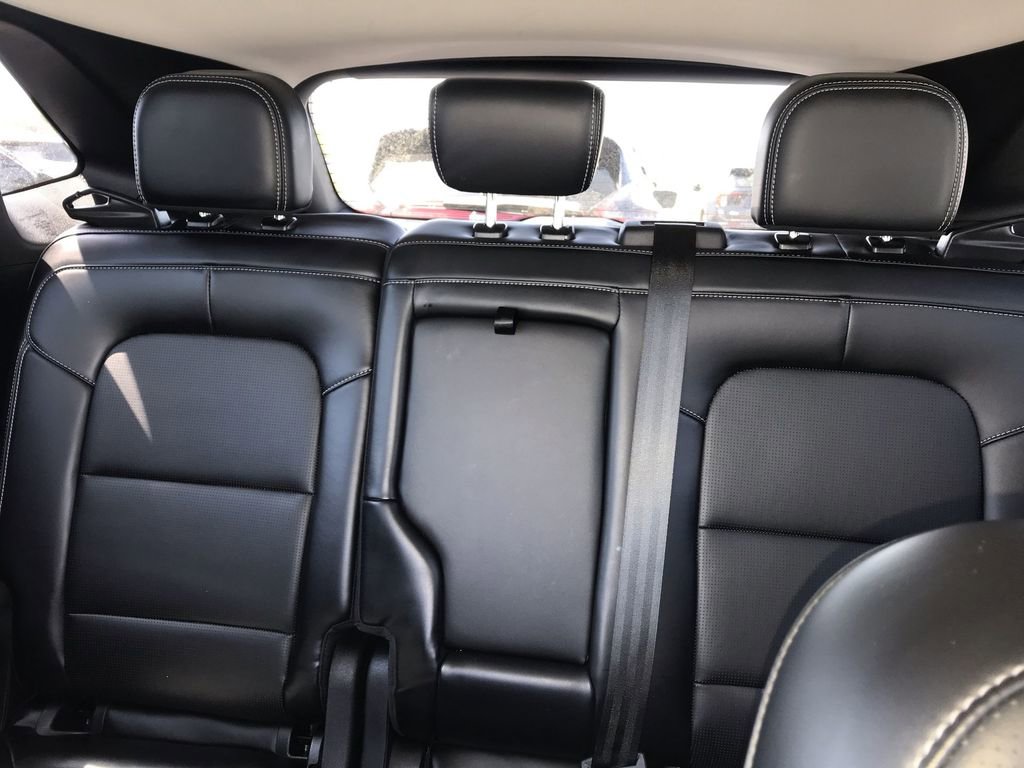 Used 2025 Ford Escape Platinum AWD/4WD image 21