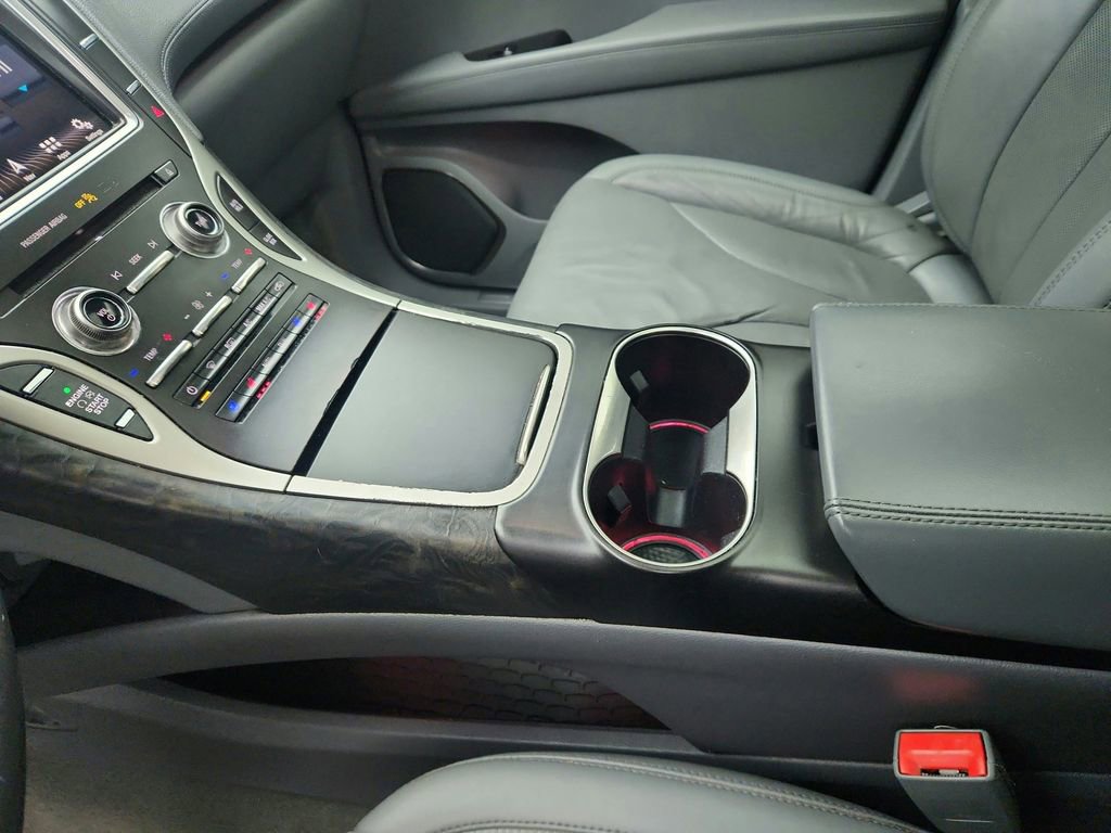 Used 2019 Lincoln Nautilus Reserve image 18