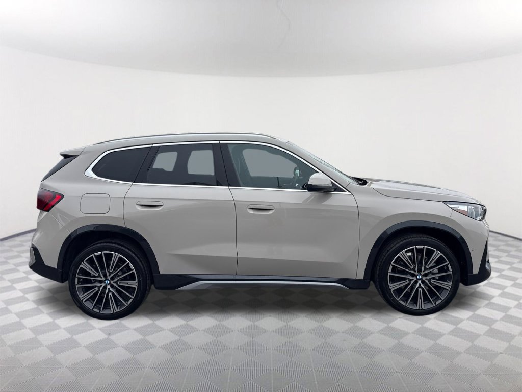New 2026 BMW X1 xDrive28i w/ Technology Package AWD/4WD image 3