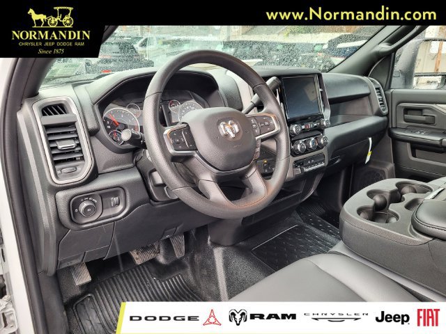 New 2026 RAM 5500 Tradesman AWD/4WD image 8