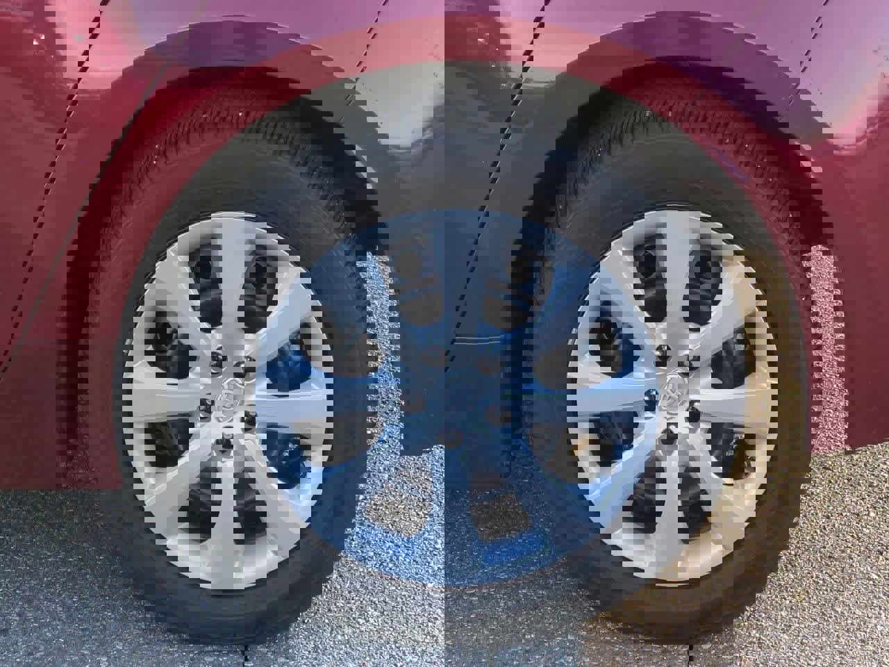 Used 2022 Toyota Corolla LE image 12