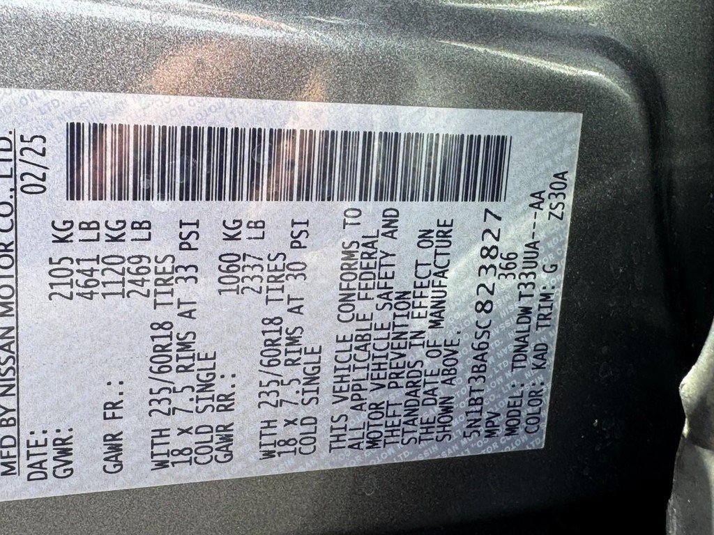 Used 2025 Nissan Rogue SV FWD image 24