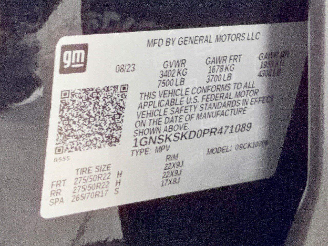 Used 2023 Chevrolet Tahoe Premier AWD/4WD image 32