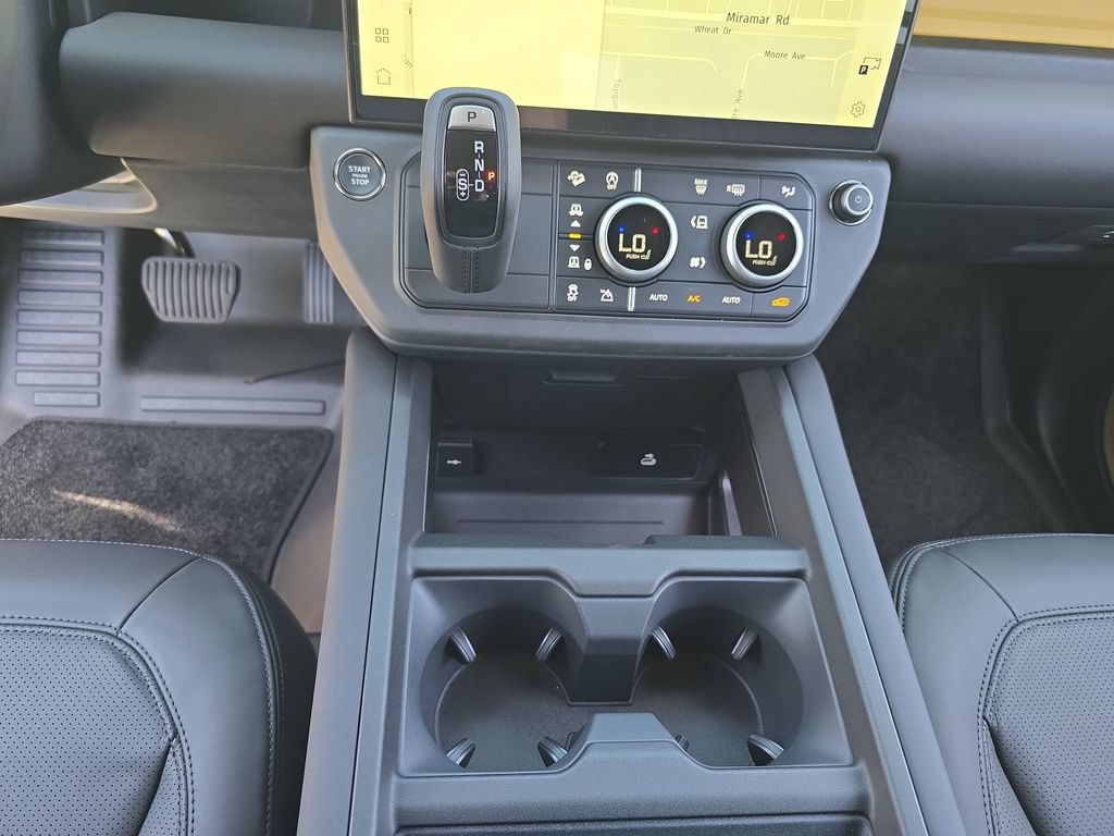 New 2026 Land Rover Defender 110 Trophy Edition AWD/4WD image 25