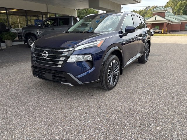 Used 2024 Nissan Rogue Platinum w/ Platinum Premium Package