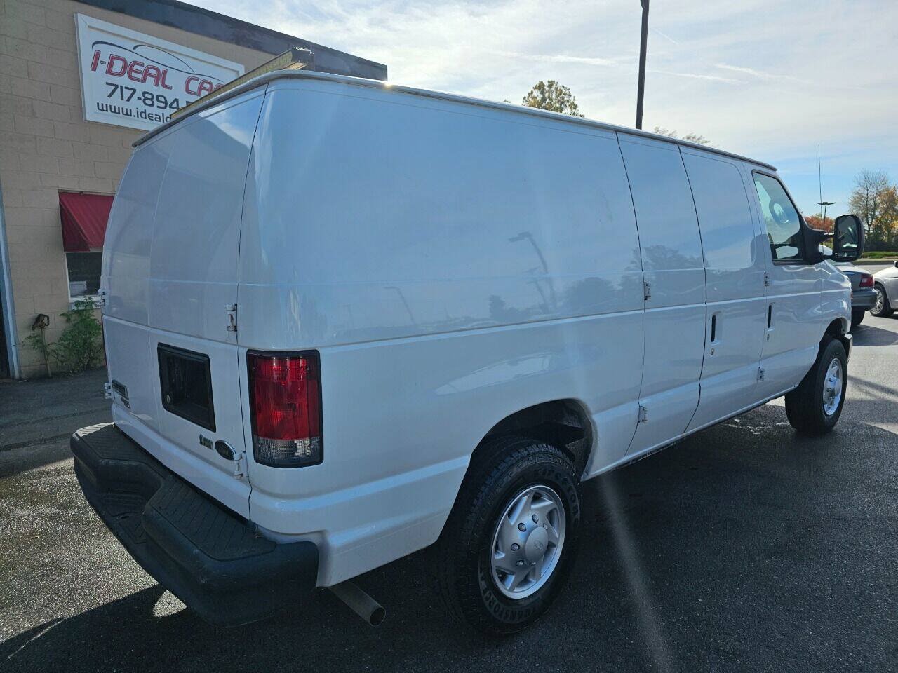 Used 2014 Ford E-250 and Econoline 250 w/ Commercial Cargo Van Package RWD image 3