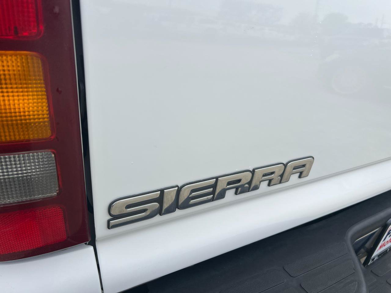 Used 2003 GMC Sierra 1500 2WD Extended Cab w/ Exterior Appearance Package image 33