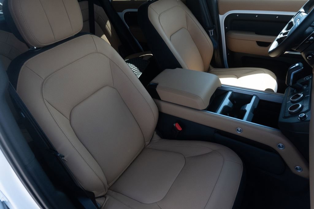 New 2025 Land Rover Defender 110 V8 image 24