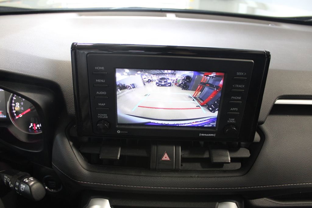 Used 2022 Toyota RAV4 XLE AWD/4WD image 25