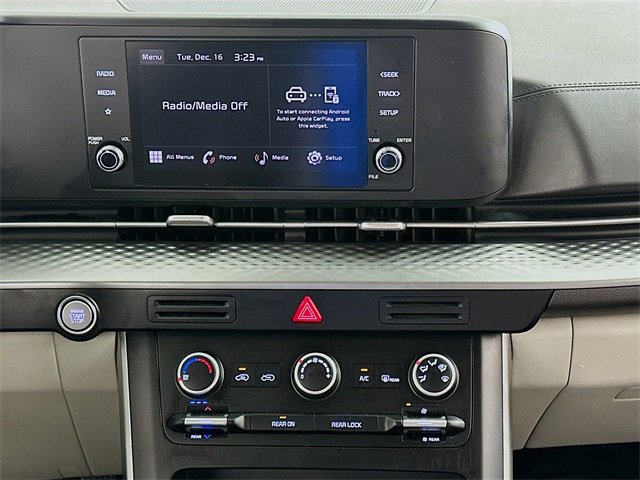 Used 2024 Kia Carnival LX image 16