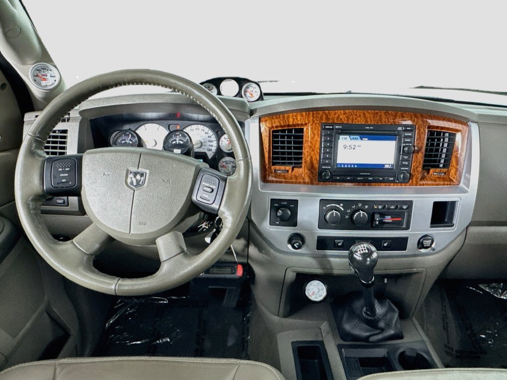 Used 2006 Dodge Ram 3500 Truck Laramie w/ Protection Group AWD/4WD image 16