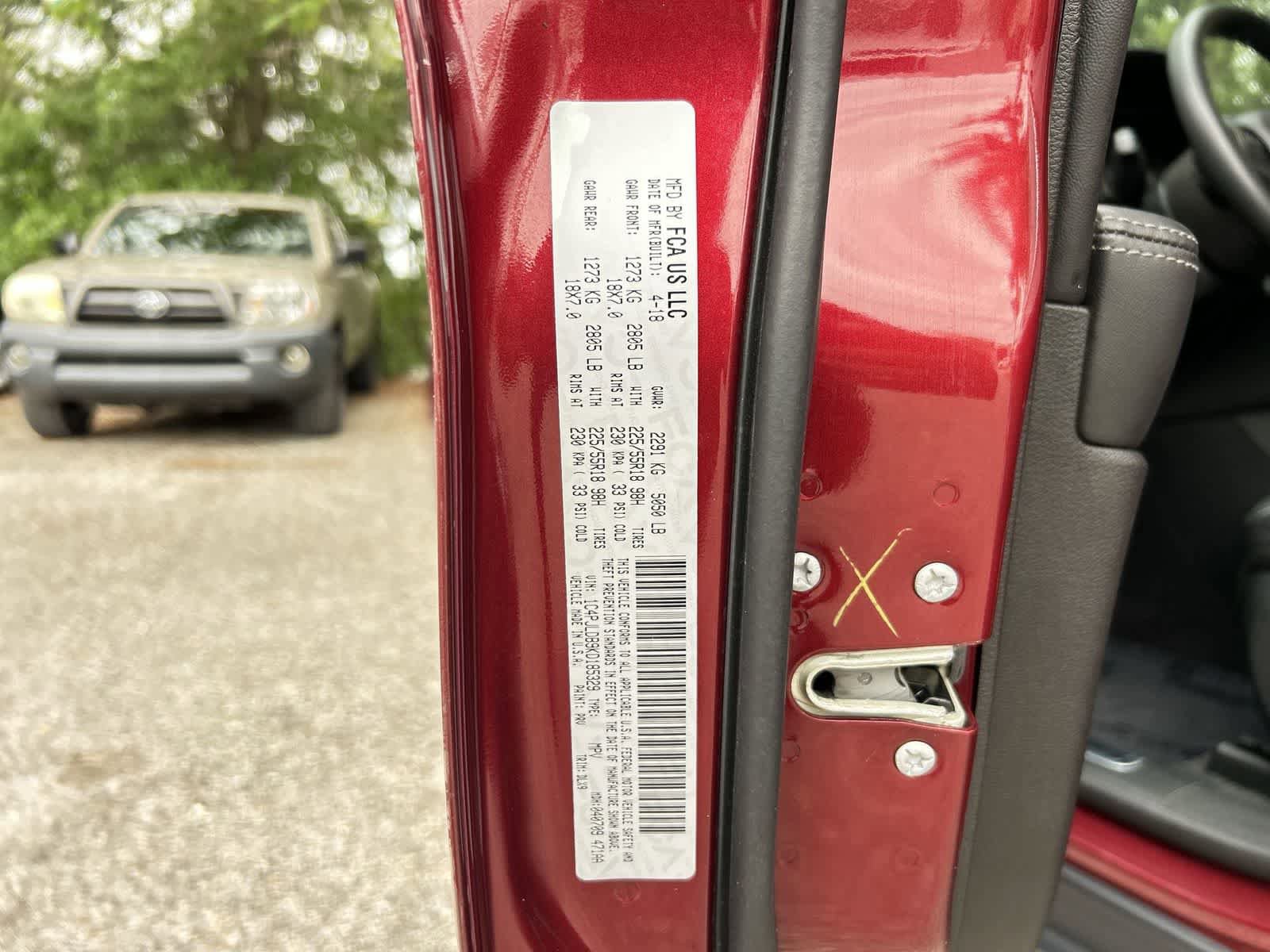 Used 2019 Jeep Cherokee Limited FWD image 2