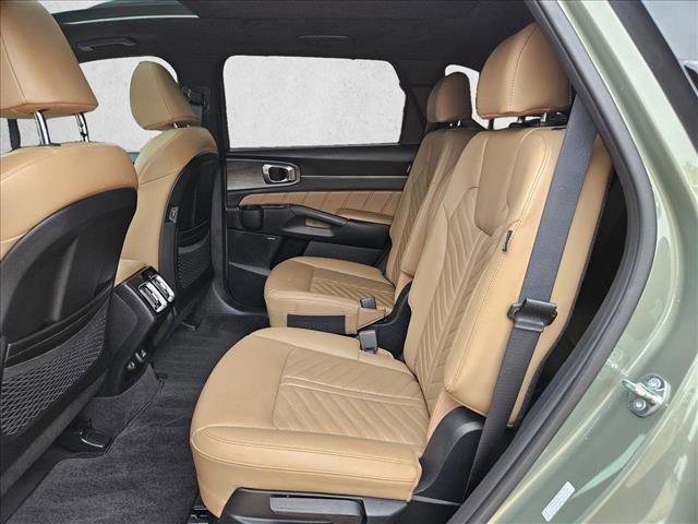 Used 2025 Kia Sorento SX Prestige w/ Olive Brown Leather Package AWD/4WD image 15