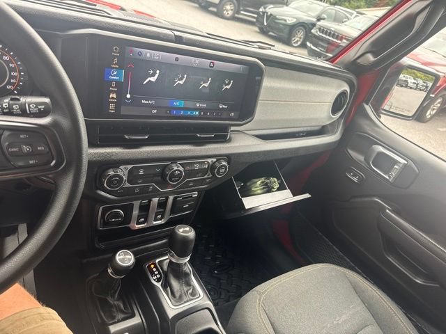 Used 2026 Jeep Wrangler Sport AWD/4WD image 25