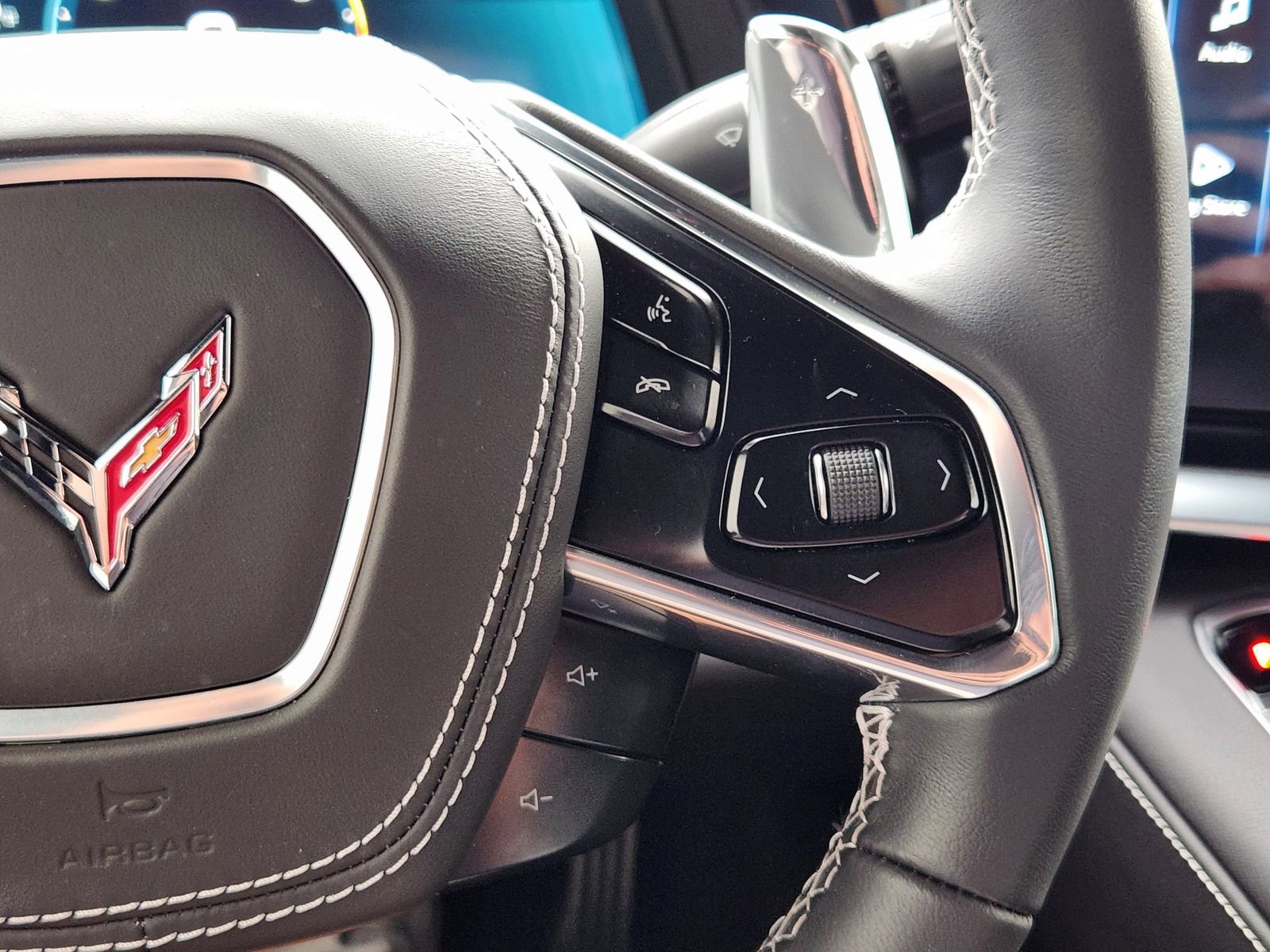 Used 2025 Chevrolet Corvette Stingray Coupe w/ Battery Protection Package image 33