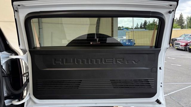 Used 2025 GMC Hummer EV 2X w/ LPO, Cargo Utility Package AWD/4WD image 7