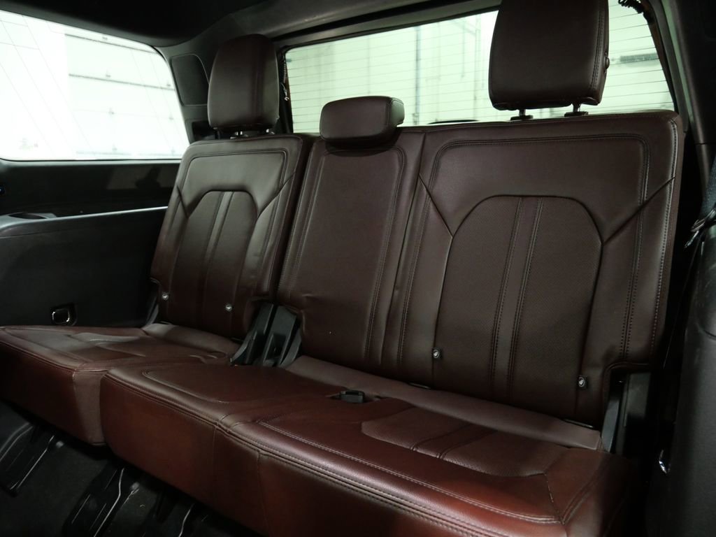 Used 2023 Ford Expedition Limited image 26