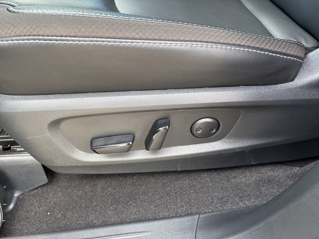 Used 2024 Nissan Pathfinder SL w/ Cargo Package image 23