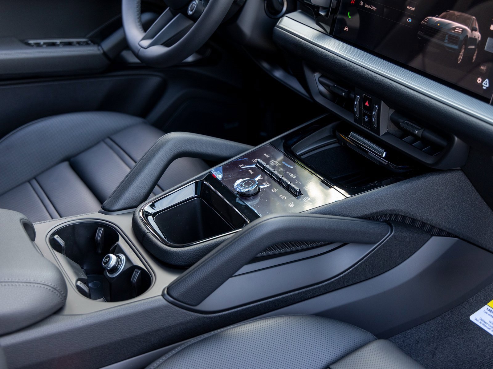 New 2026 Porsche Cayenne Coupe image 52