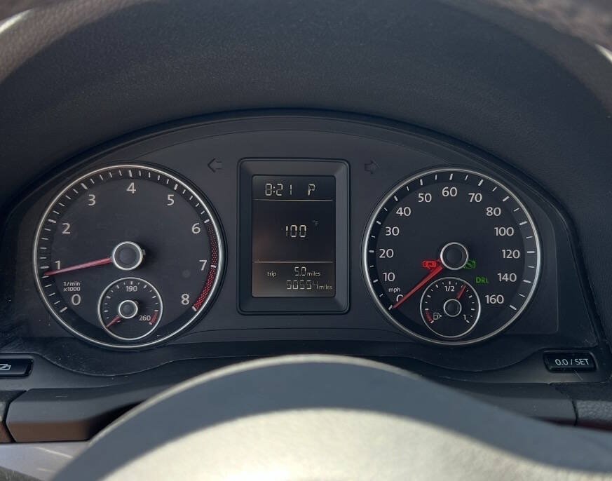 Used 2010 Volkswagen Jetta SE FWD image 15