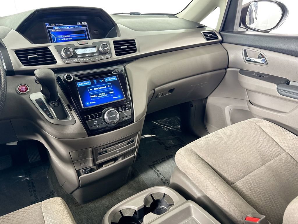 Used 2016 Honda Odyssey SE image 23