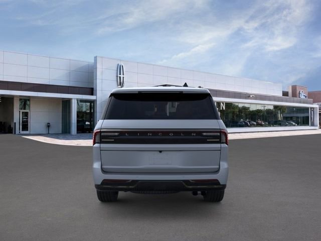 New 2026 Lincoln Navigator Reserve w/ Jet Appearance Package AWD/4WD image 6