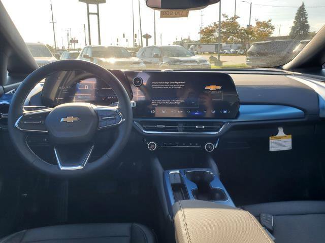 New 2026 Chevrolet Equinox EV LT image 25