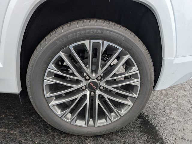 New 2026 GMC Terrain Denali w/ LPO, Black Badging Package image 23