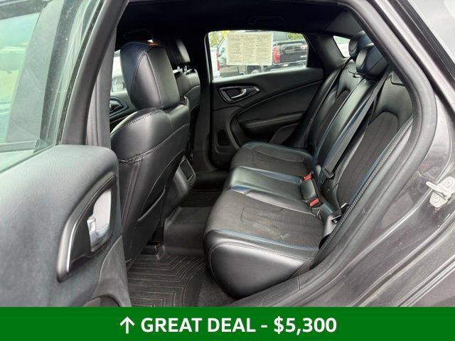 Used 2016 Chrysler 200 S AWD/4WD image 17