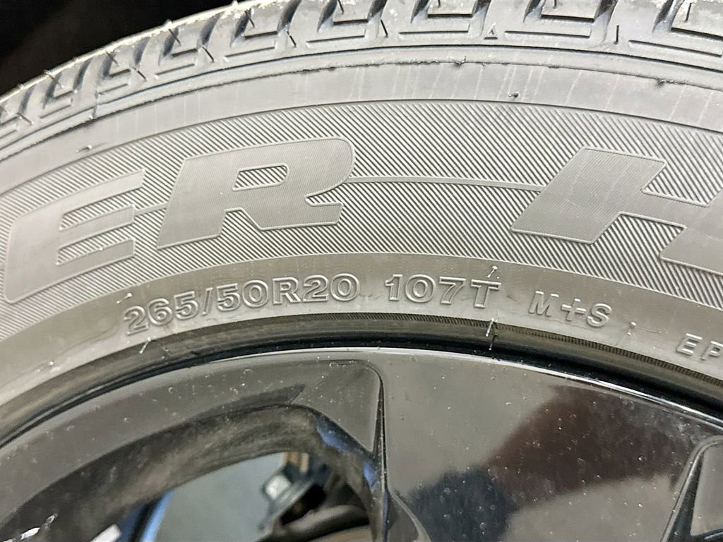 New 2025 Jeep Grand Cherokee L Laredo image 49