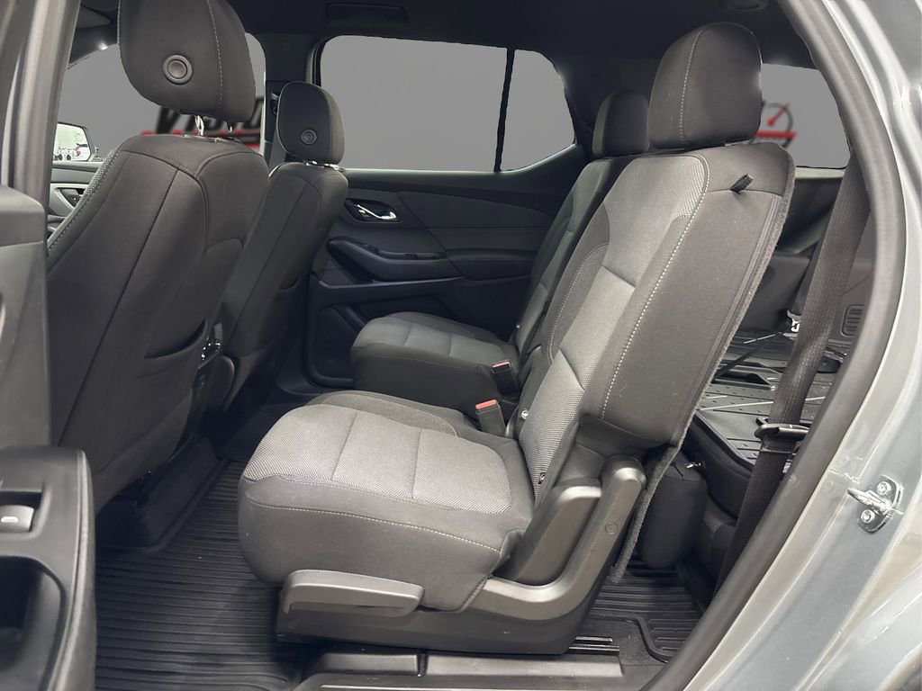 Used 2023 Chevrolet Traverse LT image 10