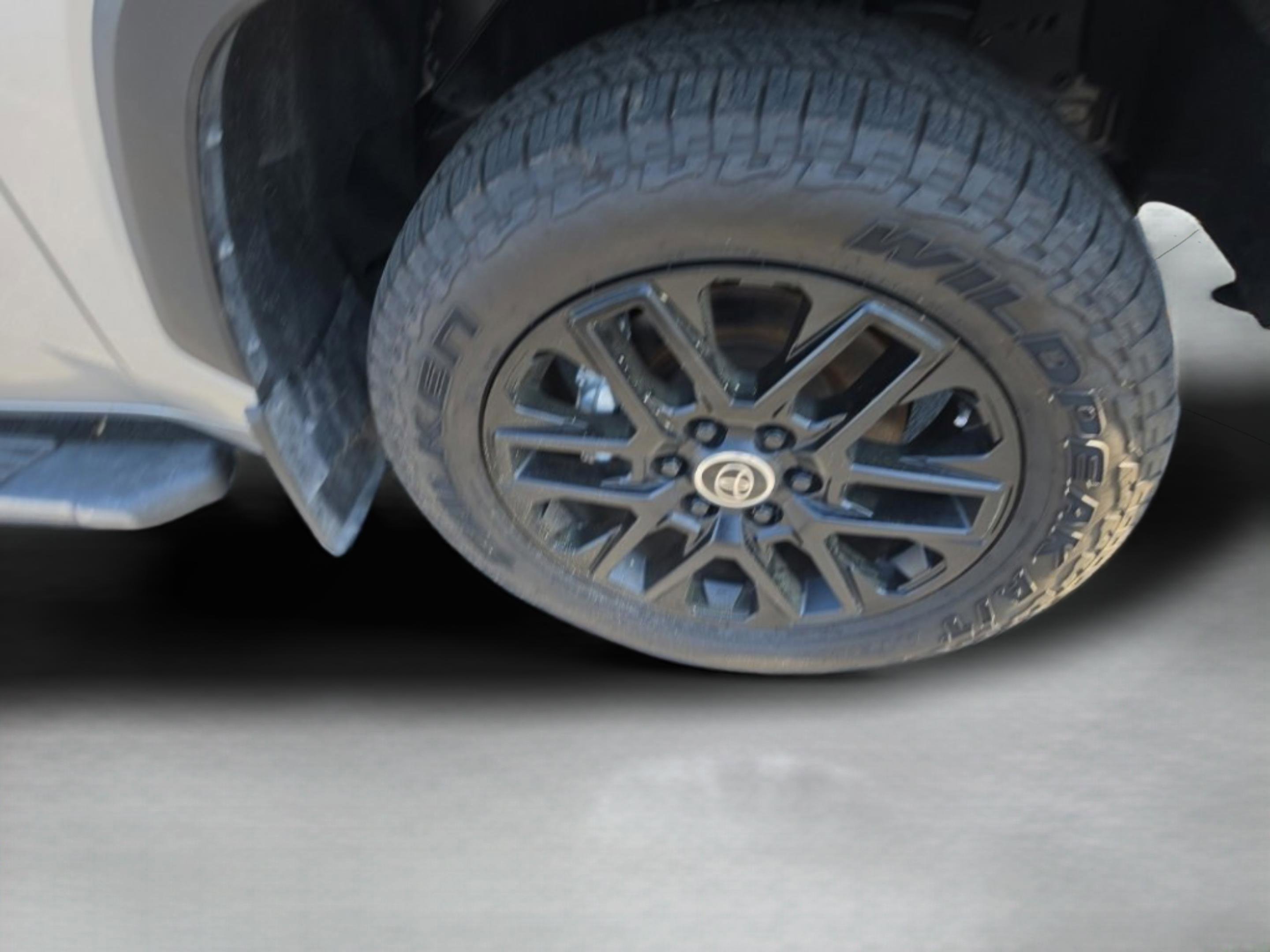 Used 2024 Toyota Tundra Limited image 16