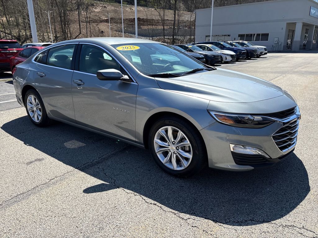 Used 2025 Chevrolet Malibu LT image 8