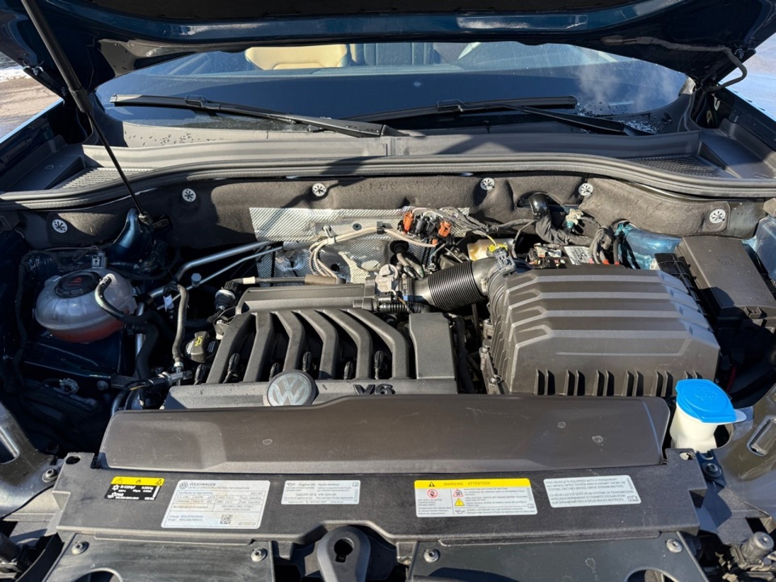 Used 2022 Volkswagen Atlas Cross Sport SEL Premium R-Line image 39