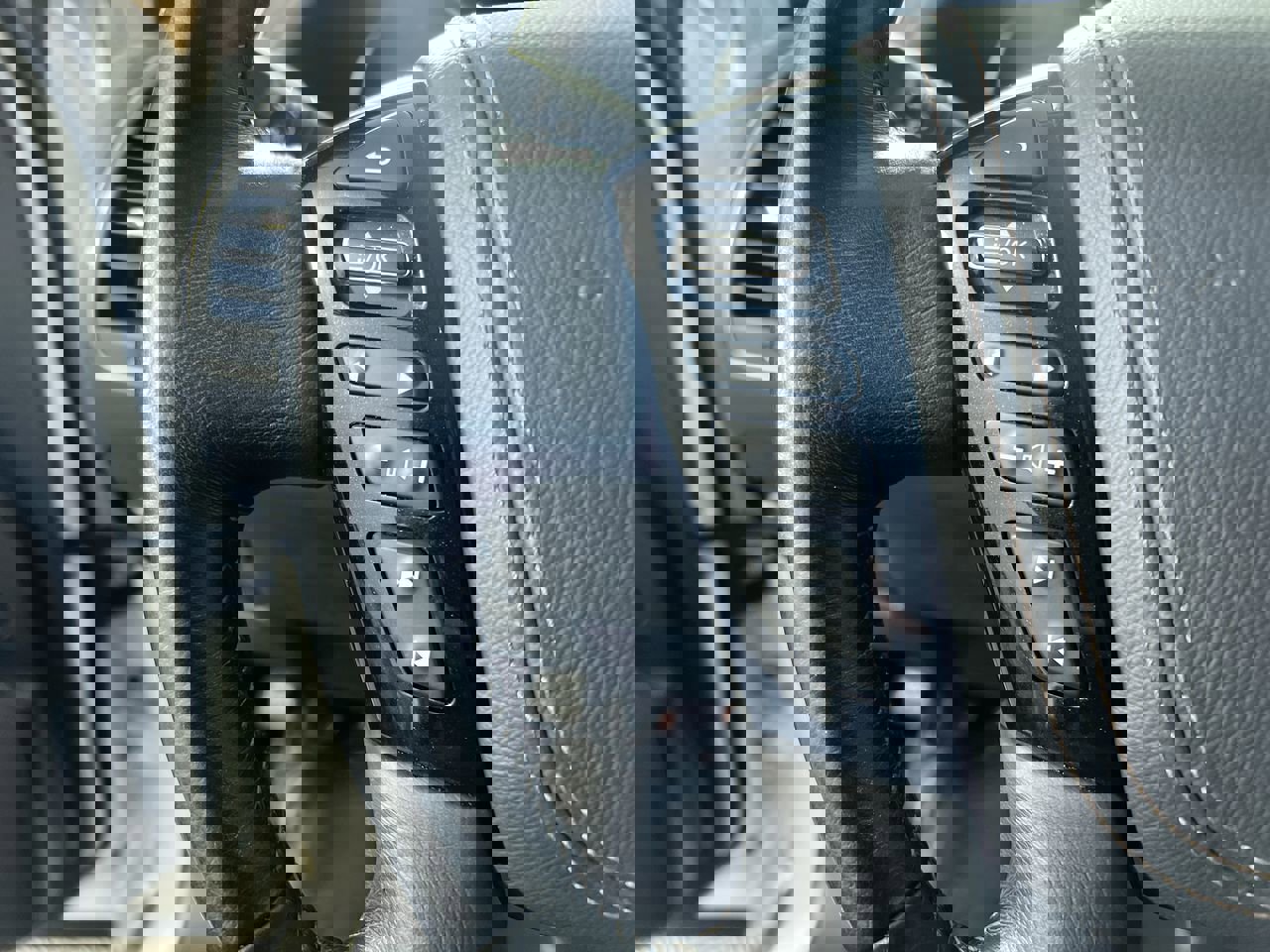 Used 2023 Nissan Armada Platinum w/ Captain's Chairs Package image 17